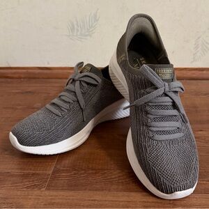 Women’s Skechers Slip-Ins - Martha Stewart - Olive - Size 7.5